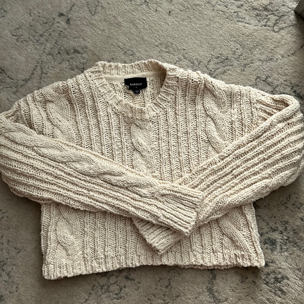 Cropped knit sweater